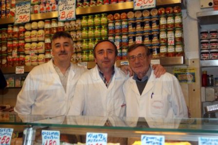 Napoli | La top ten delle salumerie per la spesa o il panino