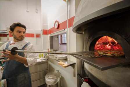 Dry. Le regole e la ricetta di Simone Lombardi per fare la migliore pizza di Milano