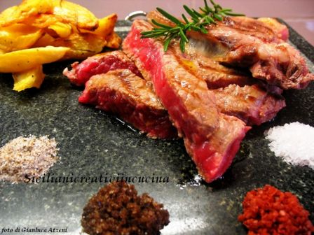 Tagliata di carne Chianina ai quattro sali con patate