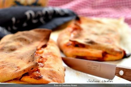 Scaccia ragusana al pomodoro