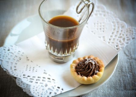 Crostatine con ganache al cioccolato e cocco