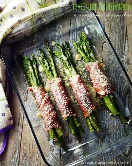 Involtini di asparagi e prosciutto crudo