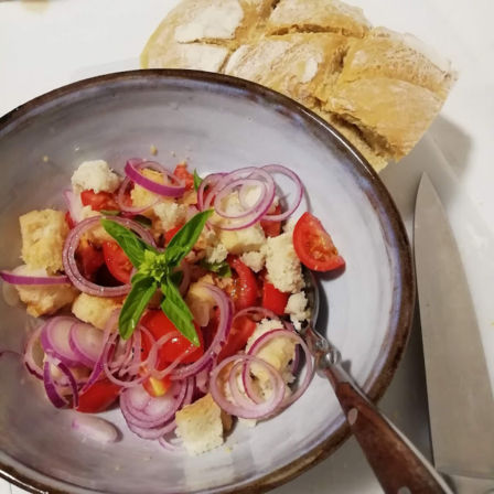 Ansedonia, Orbetello, Argentario e panzanella toscana. La ricetta del lunedì.