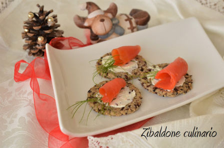 Crackers speziati con salmone