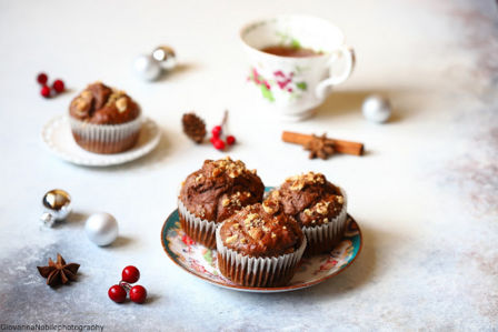 Christmas muffin con uvetta e scorzette d'arancia