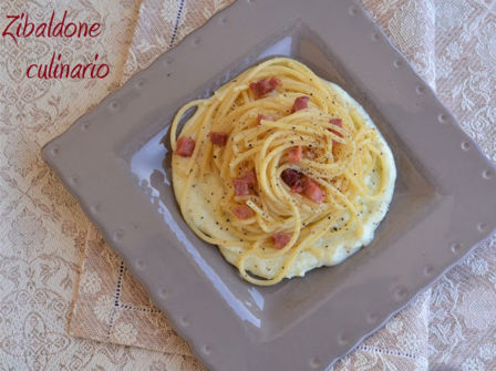 Spaghetti allo speck su crema di topinambur