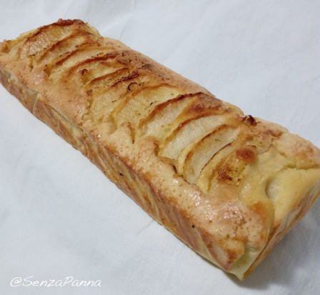 Torta di mele al sapore di strudel, senza glutine, senza lattosio e senza bilancia. La ricetta del lunedì.