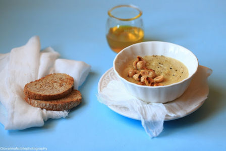 Vellutata di cannellini con nocciole