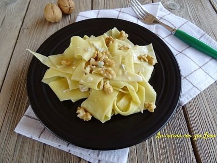 Maltagliati con gorgonzola e noci