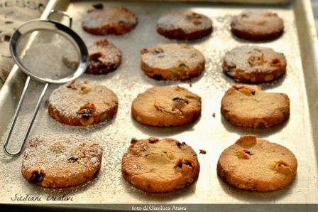 Biscotti alla frutta secca