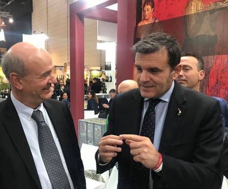 Novità e scatti da Prowein 2019. Il Ministro Centinaio in visita alle aziende della Campania