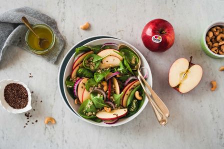 Insalata di spinaci mela e quinoa