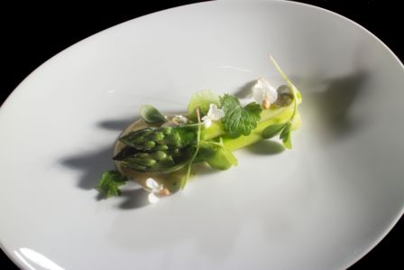 Asparagi al brusco dello chef Enrico Crippa