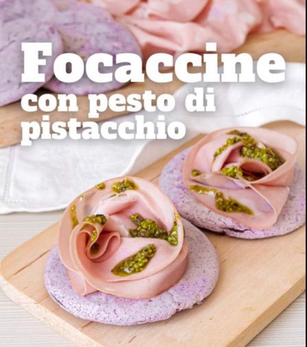 Focaccine con Pesto di Pistacchio