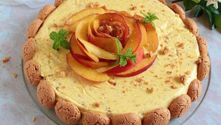 Ricetta semifreddo alla pesca, un classico della pasticceria e il frutto estivo per eccellenza