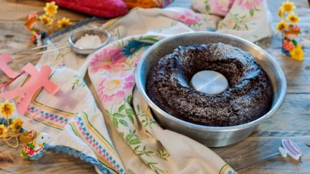 Ricetta ciambellone integrale allo yogurt e cacao, il dolce per la prima colazione per eccellenza