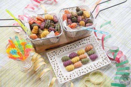 Gnocchi di patate colorati e fritti, ricetta di Carnevale