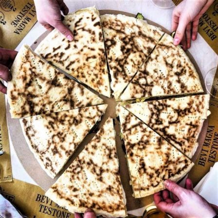 Ristorante Testone: torta al testo e altri piatti della tradizione umbra