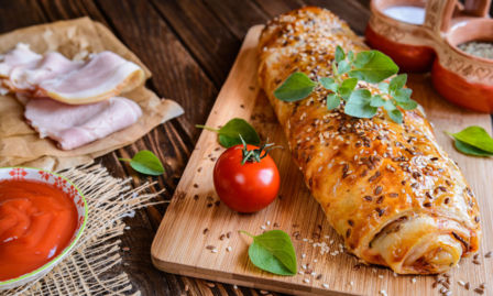 Dallo strudel salato alla cheesecake, ecco 4 ricette con il gorgonzola dolce