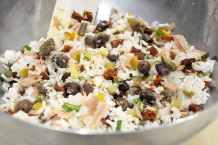 Insalata di riso: ricetta con riso Venere, 5 nuove idee e quanto dura in frigo