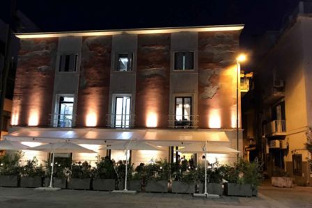 Pozzuoli. Pizza canotto e pesce nella nuova pizzeria di Vincenzo Capuano