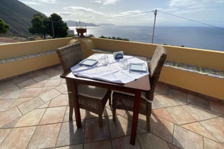 Pasta squadata, la ricetta del dolce delle ricorrenze tipico delle Eolie