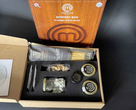 Com’è la Mystery Box di Antonino Cannavacciuolo che arriva a casa