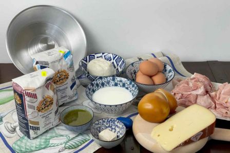 Babà rustico napoletano:  ricetta della ciambella con i salumi e i formaggi