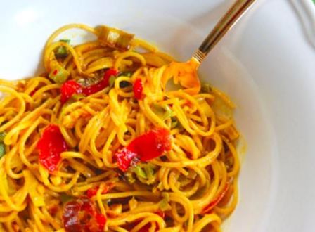 Ricetta: Pasta con verdure primaverili e curcuma